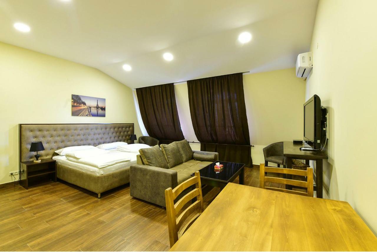 Nacho Aparthotel Yerevan Bagian luar foto