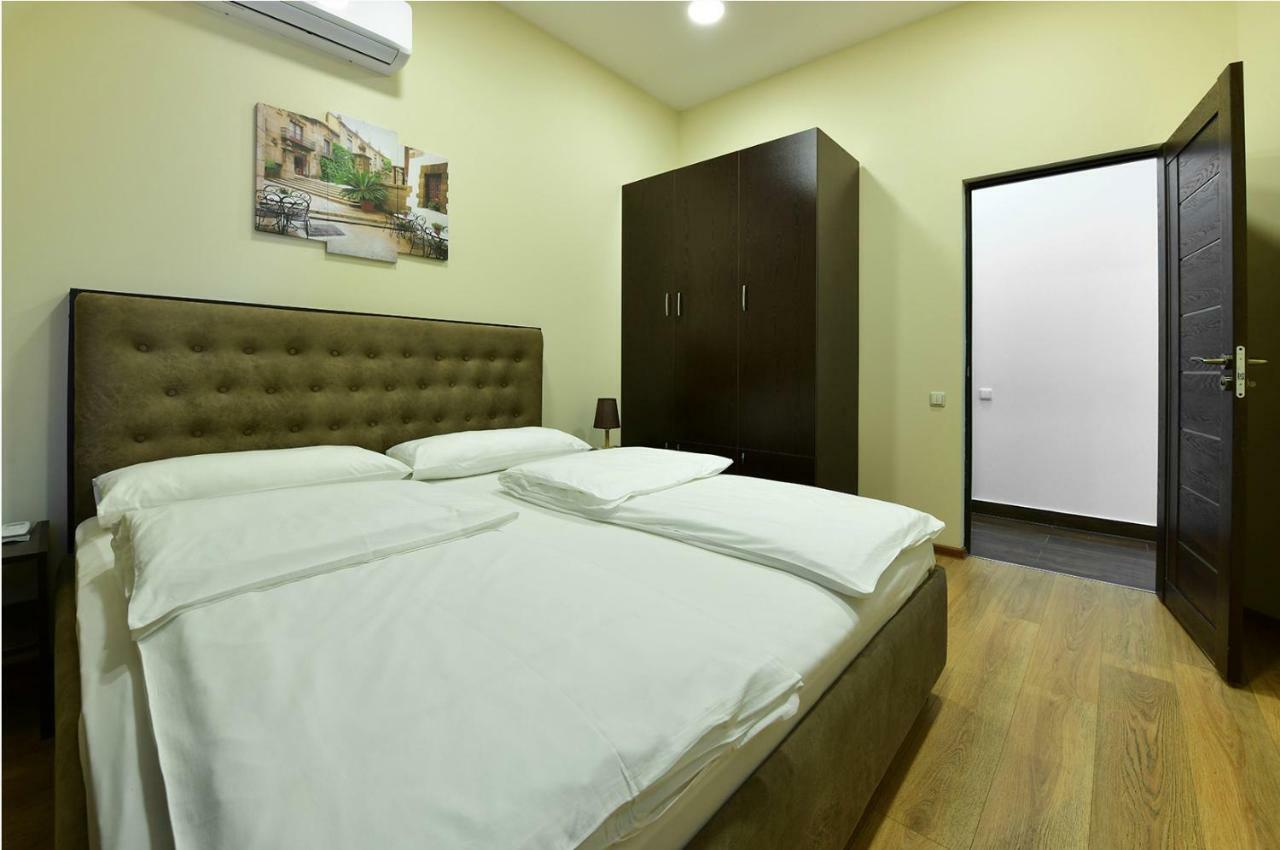 Nacho Aparthotel Yerevan Bagian luar foto