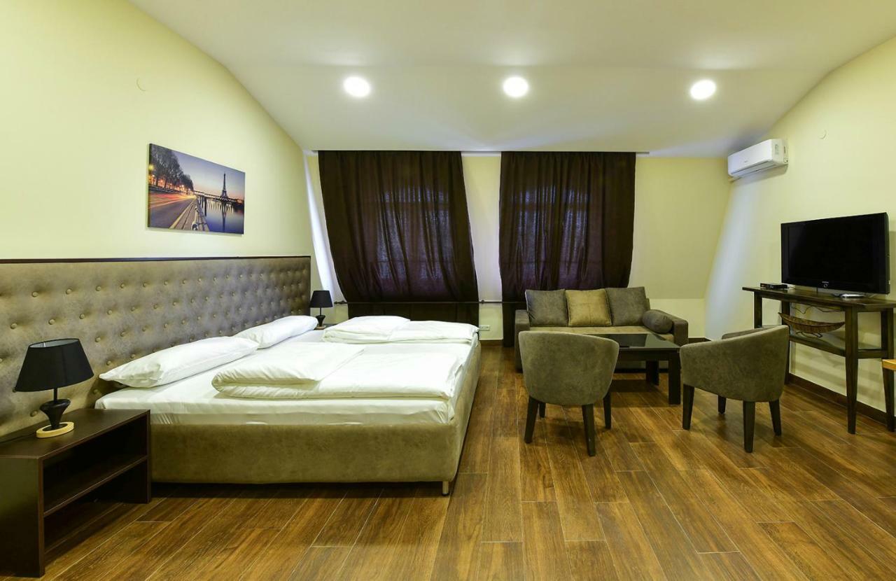 Nacho Aparthotel Yerevan Bagian luar foto